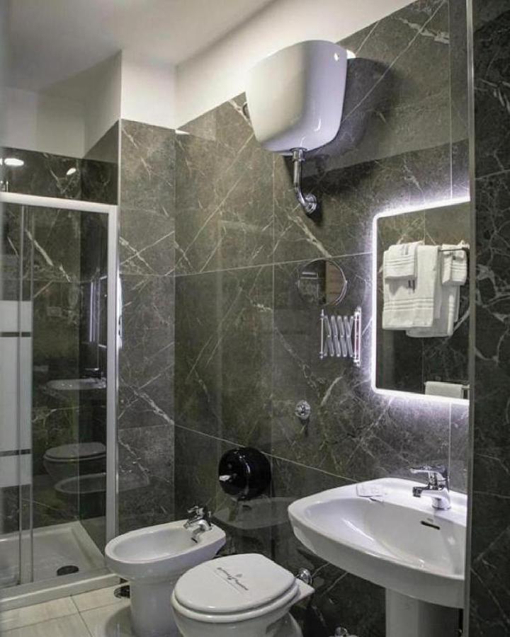 Hotel Trionfal Qualiano Extérieur photo