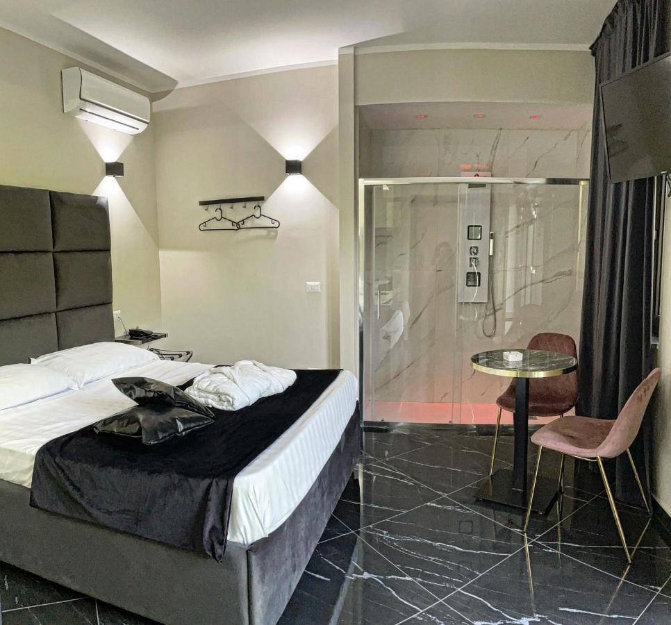 Hotel Trionfal Qualiano Extérieur photo